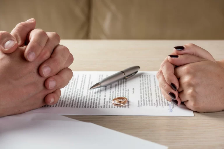 How a Divorce Financial Checklist Can Help in Organizing Your Finances